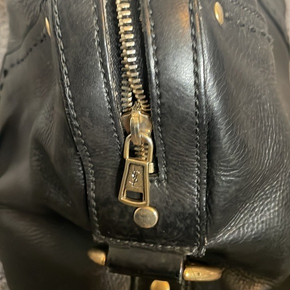 Vintage Authentic YSL, Pebbled leather Muse handbag with padlock key. - Picture 12 of 15